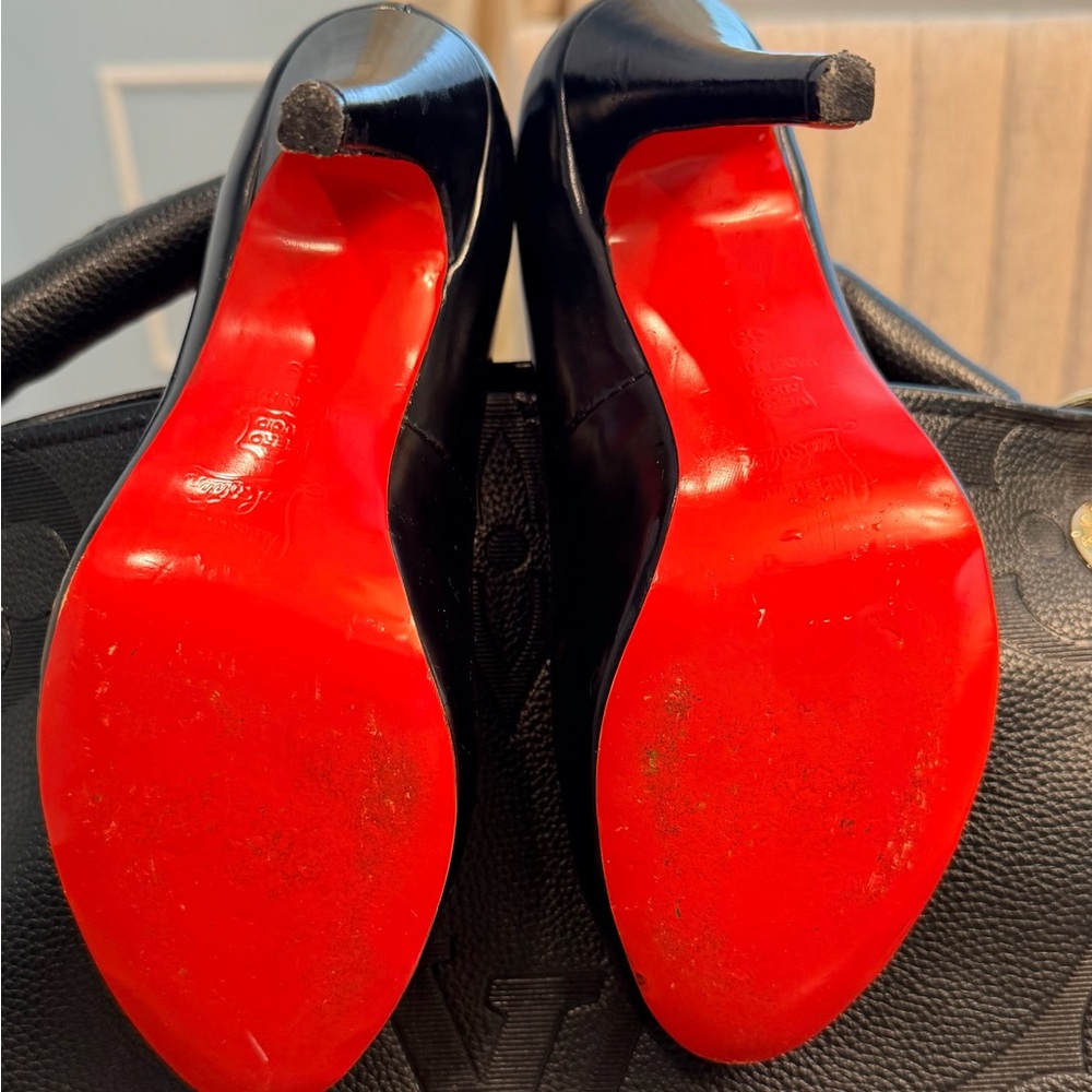 CHRISTIAN LOUBOUTIN Kid Simple 100 Black Kidskin Leather Pumps SZ39 / 8 1/2 4”H - Picture 4 of 13